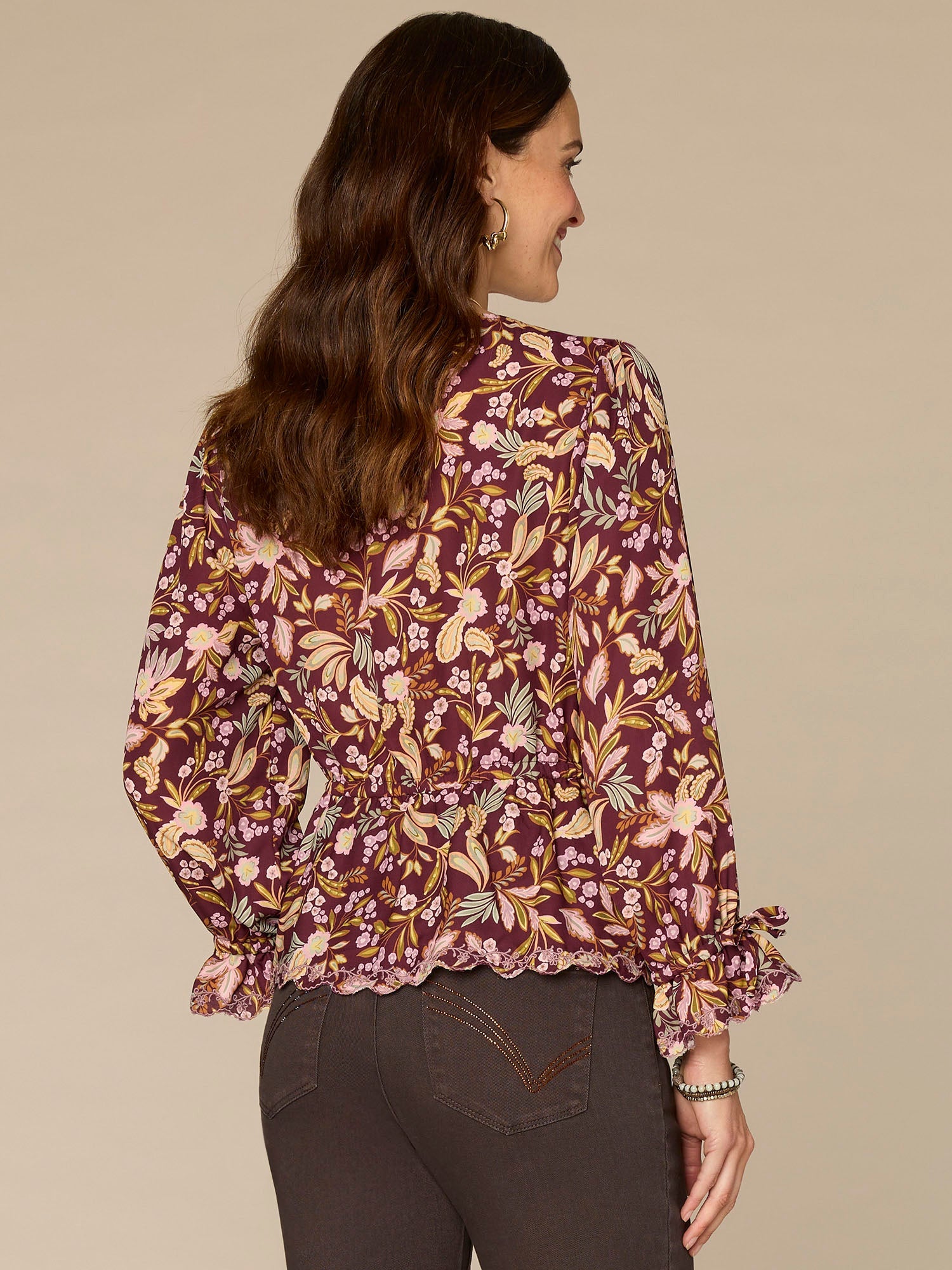 Long Sleeve V-Neck Scallop Edge Floral Print Petite Woven Top